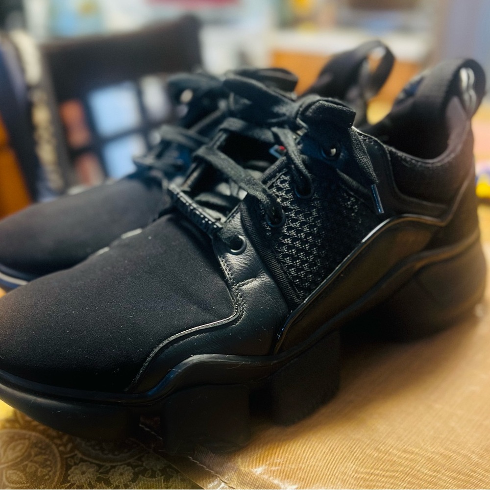 Sleek Black Athletic Sneakers